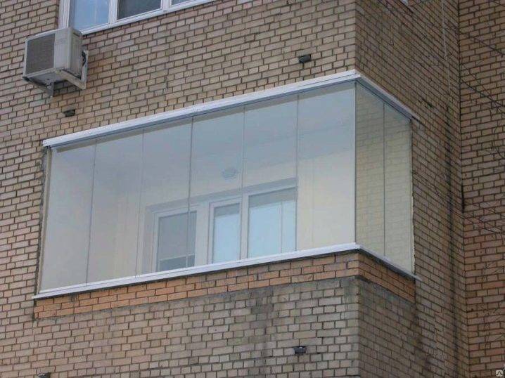 Остекление балкона в хрущевке
