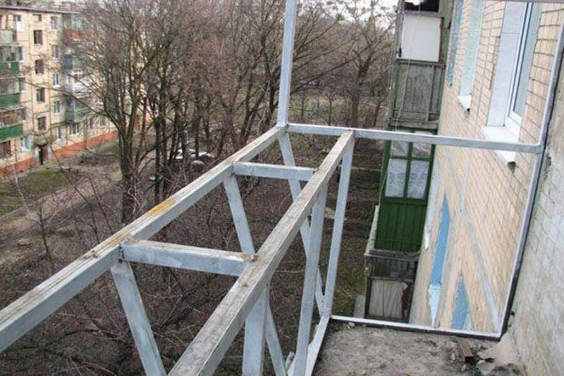 Остекление балкона своими руками