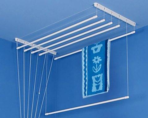 Потолочная сушилка для белья на балкон: преимущества перед другими моделями