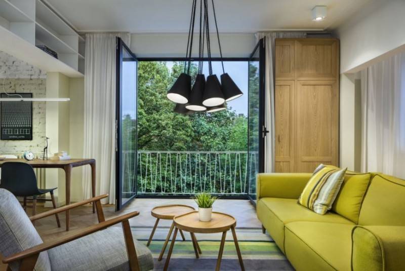 Дизайн интерьера гостиной с балконом: фото идеи уюта
