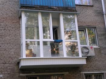 Остекление балкона в хрущевке