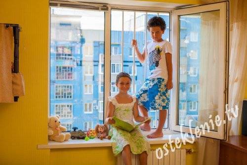Детские замки и блокираторы на окна