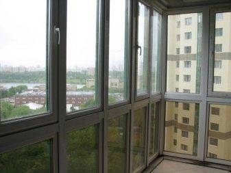 Остекление балкона в хрущевке