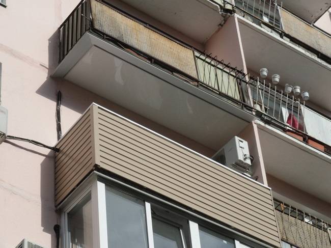 Отделка балкона МДФ панелями: правила установки, советы по выбору панели